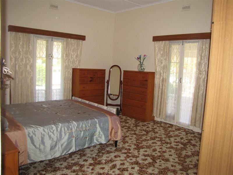 18 Tobruk Terrace, Loxton SA 5333