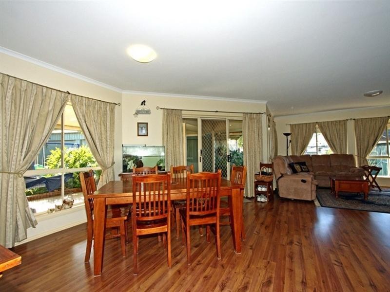 2 Crocker Crescent, Loxton SA 5333