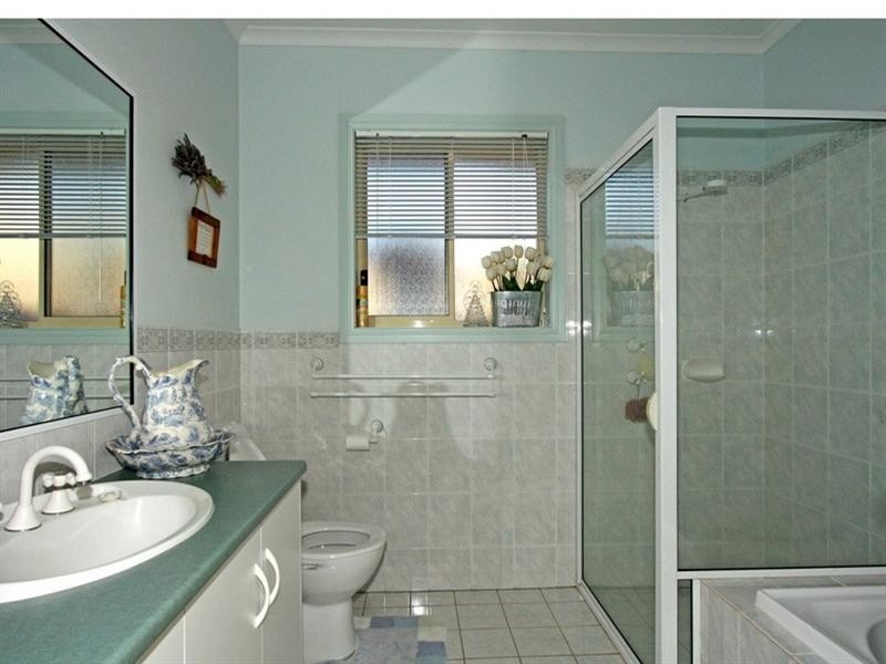 2 Crocker Crescent, Loxton SA 5333