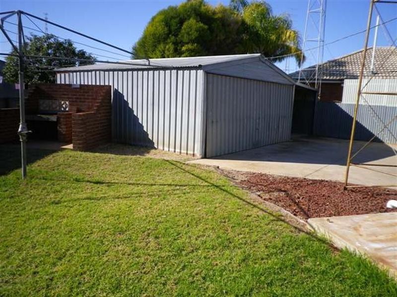 8 Tipper Street, Berri SA 5343