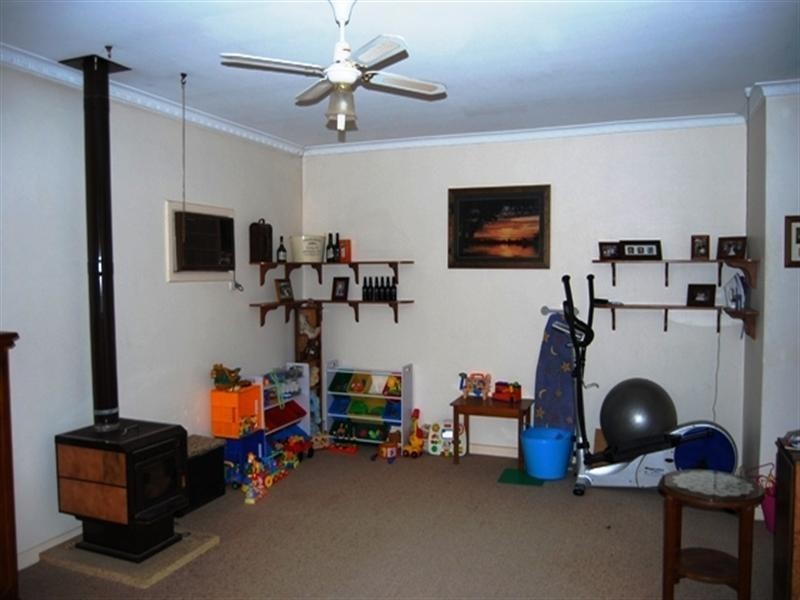 17 Colin Street, Loxton SA 5333