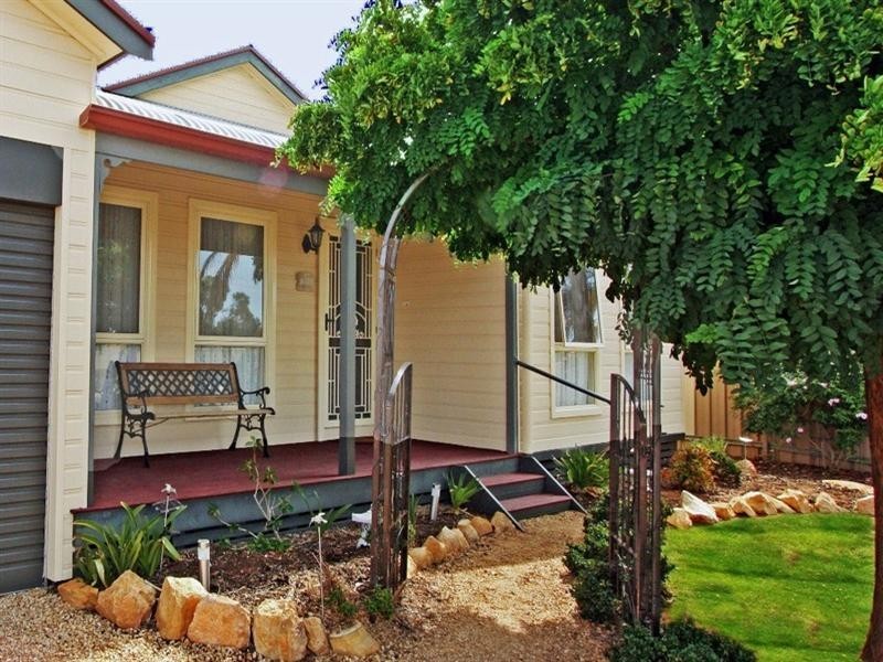 38 Fifth Street, Loxton SA 5333