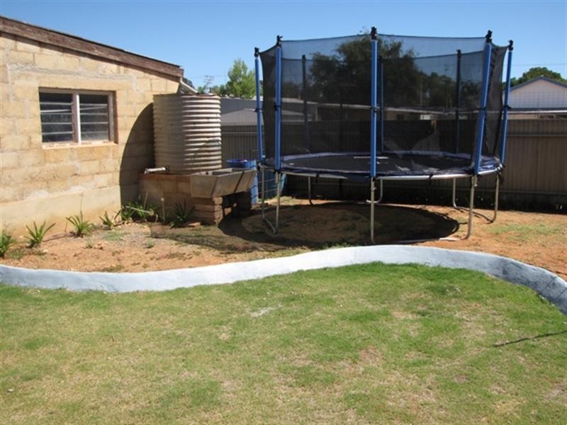 10 Hameister Avenue, Loxton SA 5333