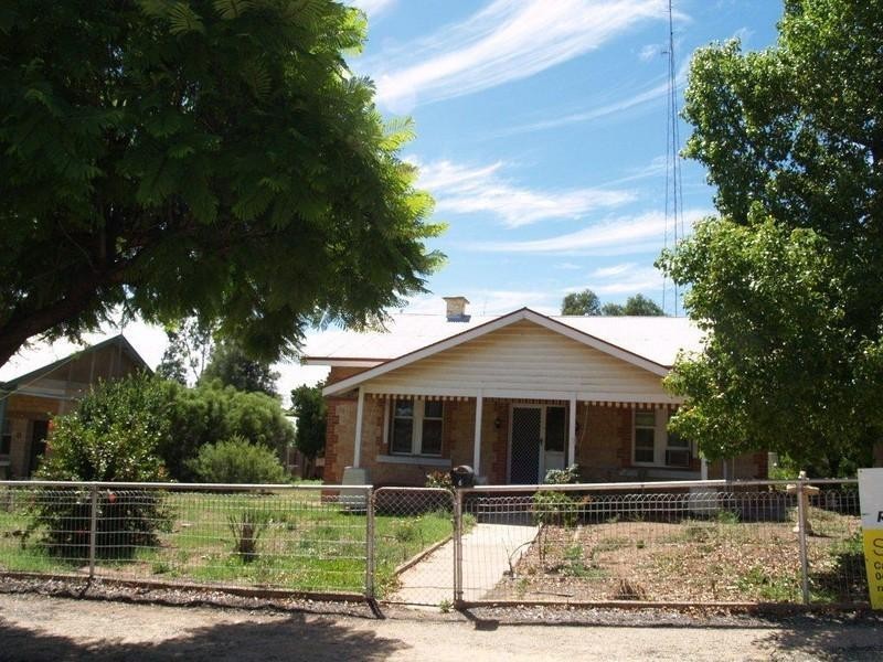 6 Henderson Street, Waikerie SA 5330