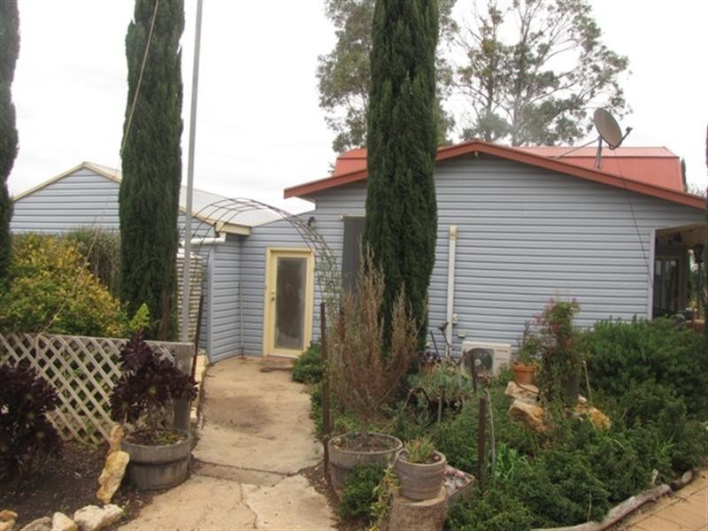 82 Nitschke Road, Loxton SA 5333
