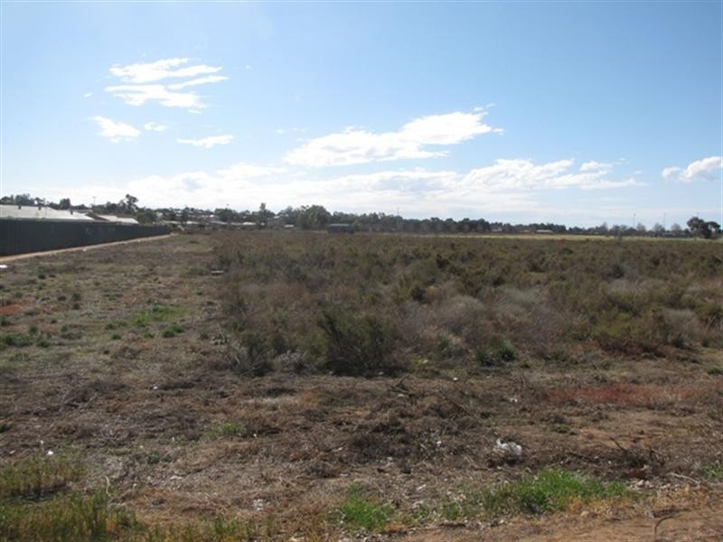 100 and  935 McGilton Road, Berri SA 5343