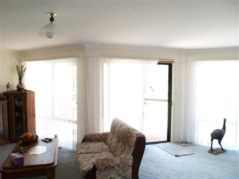 10 McPhee Avenue, Blanchetown SA 5357