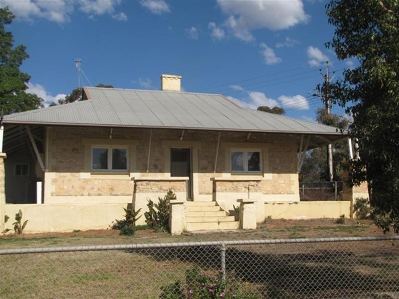 33 Laffer Street, Barmera SA 5345