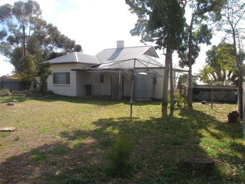33 Laffer Street, Barmera SA 5345
