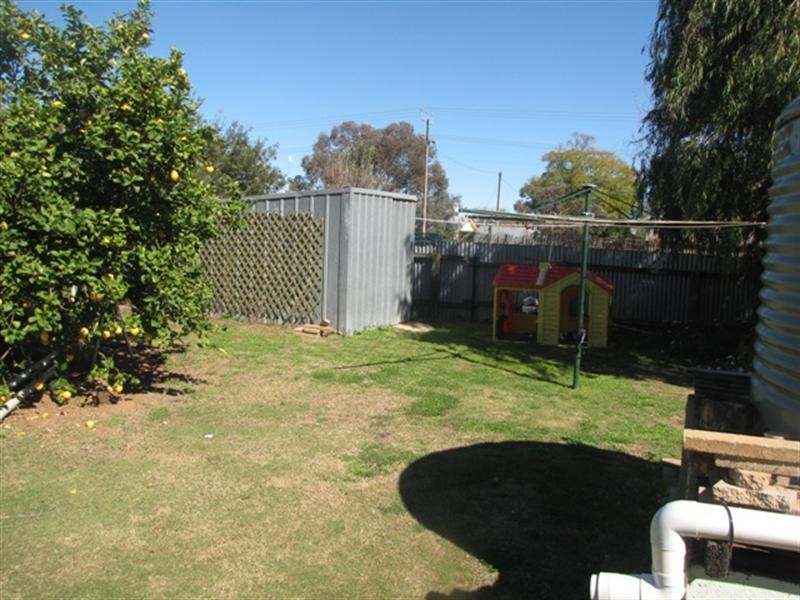 4 Betty Street, Loxton SA 5333