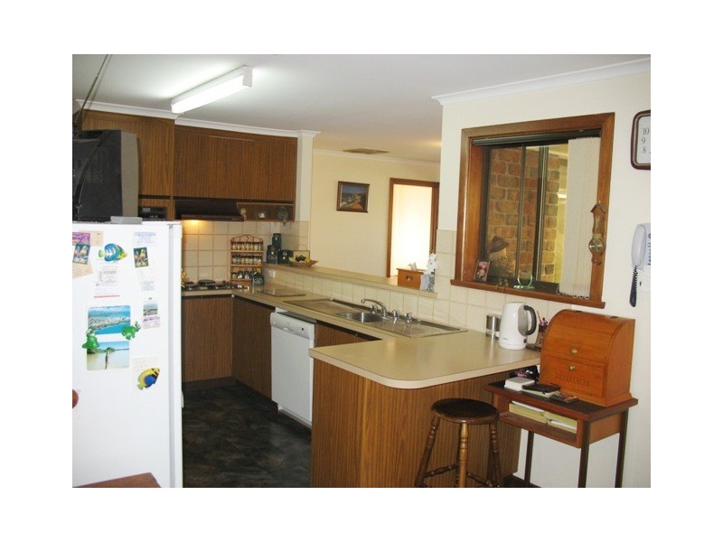 13 Klingberg Street, Loxton SA 5333