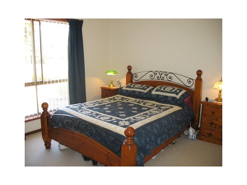 13 Klingberg Street, Loxton SA 5333