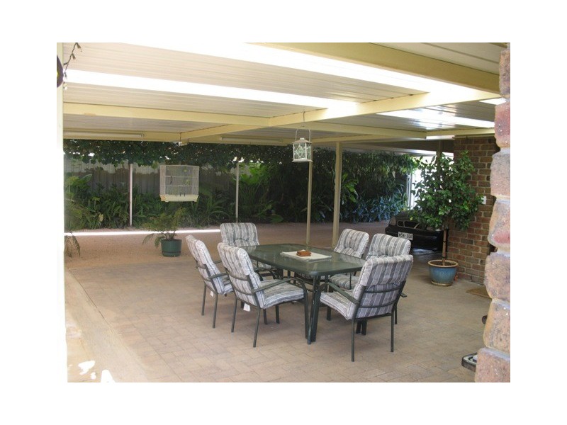 13 Klingberg Street, Loxton SA 5333