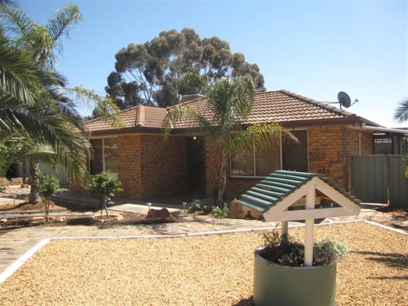 33 Barker Street, Loxton SA 5333