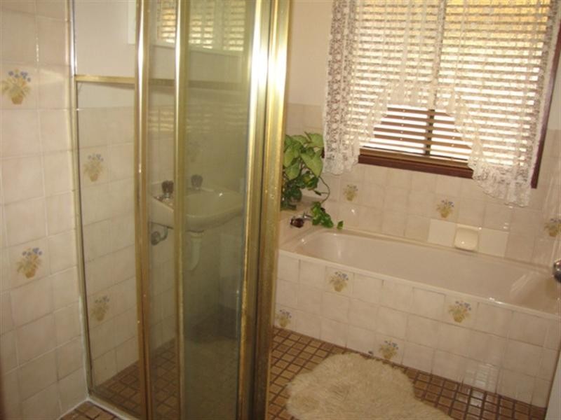 33 Barker Street, Loxton SA 5333