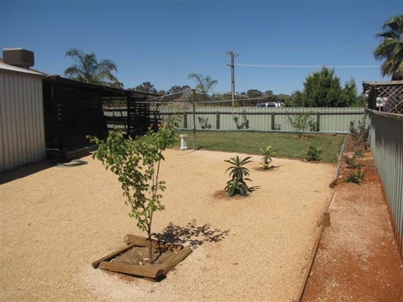 33 Barker Street, Loxton SA 5333