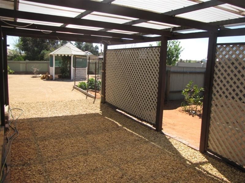 33 Barker Street, Loxton SA 5333