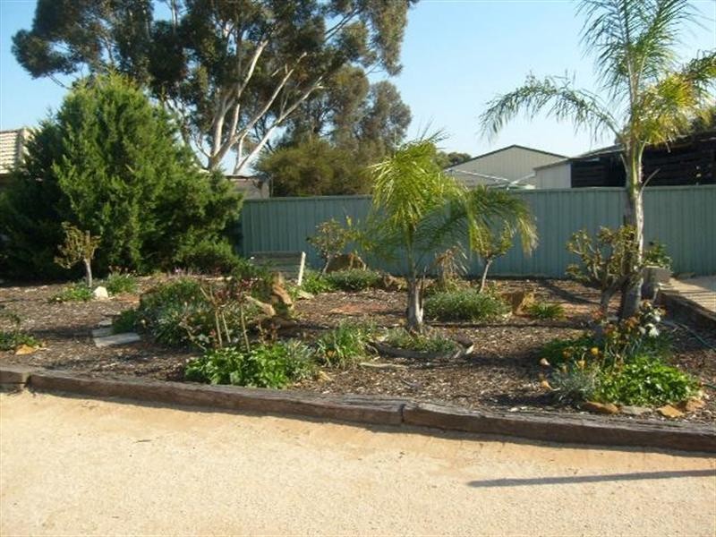 33 Barker Street, Loxton SA 5333