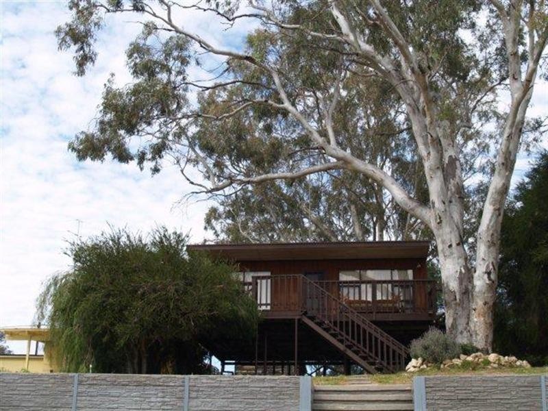 21 Page Drive, Blanchetown SA 5357