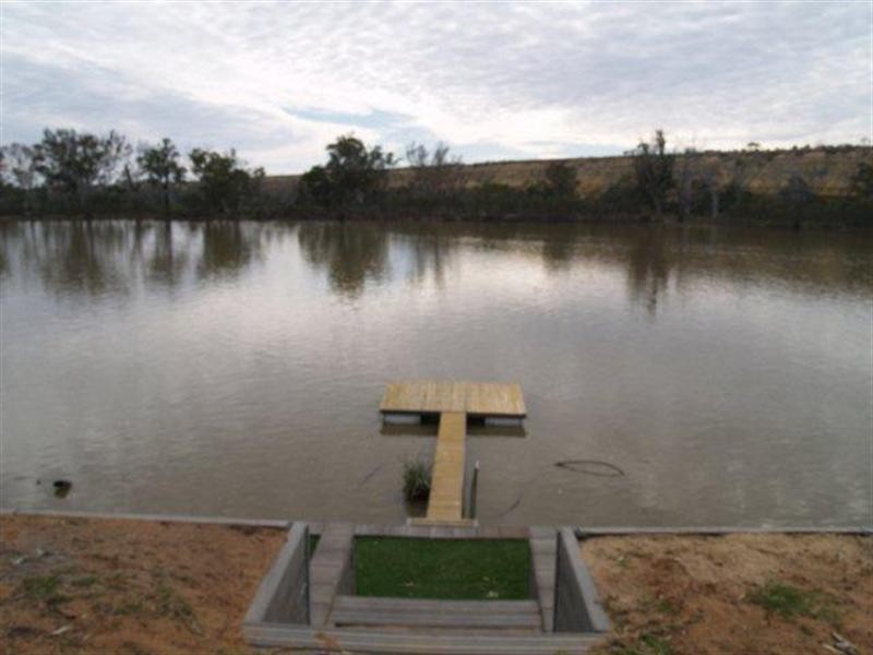 21 Page Drive, Blanchetown SA 5357