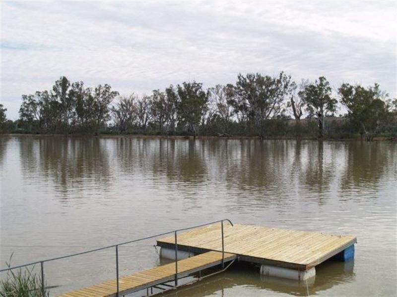 21 Page Drive, Blanchetown SA 5357