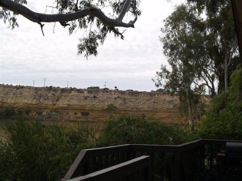 21 Page Drive, Blanchetown SA 5357