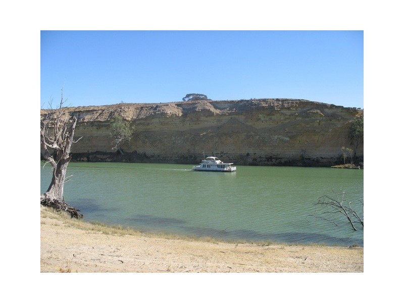 Sec 42 Hundred of Parcoola, Overland Corner SA 5330
