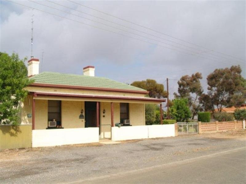 16 Eighth Street, Morgan SA 5320