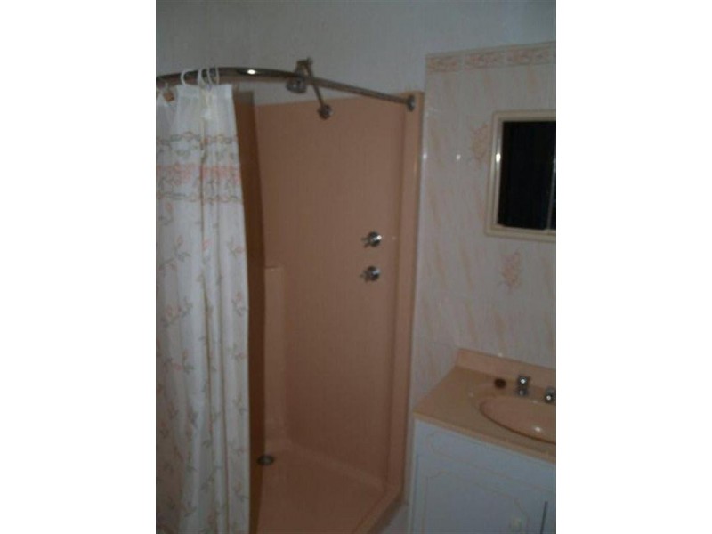 16 Eighth Street, Morgan SA 5320