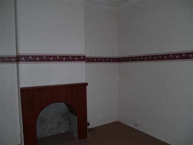 16 Eighth Street, Morgan SA 5320