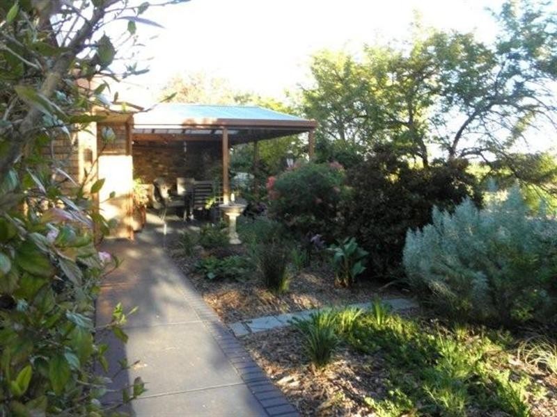 6 Reid Road, Waikerie SA 5330