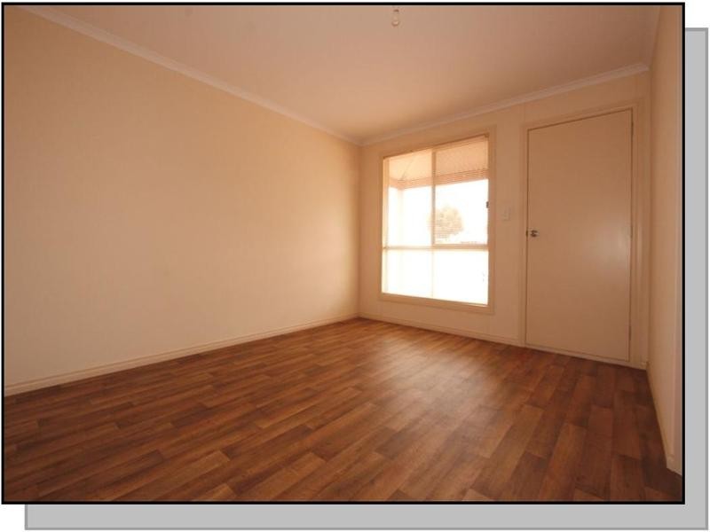 12 Schick Street, Loxton SA 5333