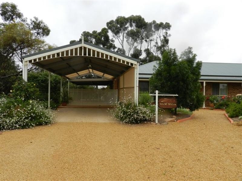 39 Storey Road, Waikerie SA 5330