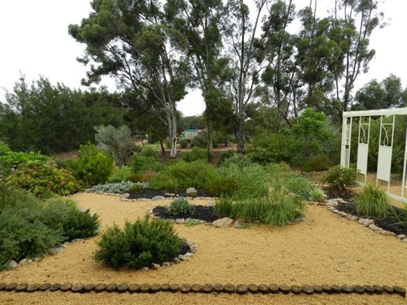 39 Storey Road, Waikerie SA 5330