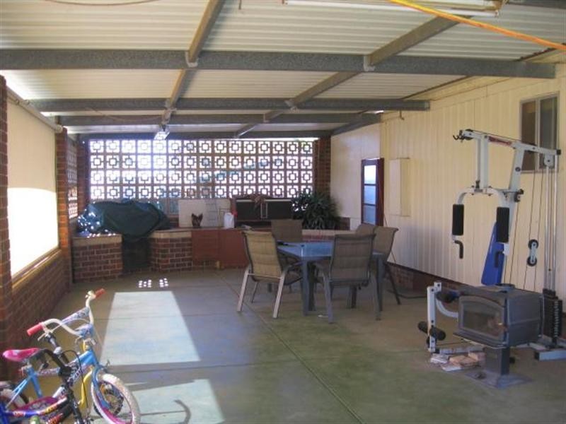 12 Traeger Street, Loxton SA 5333