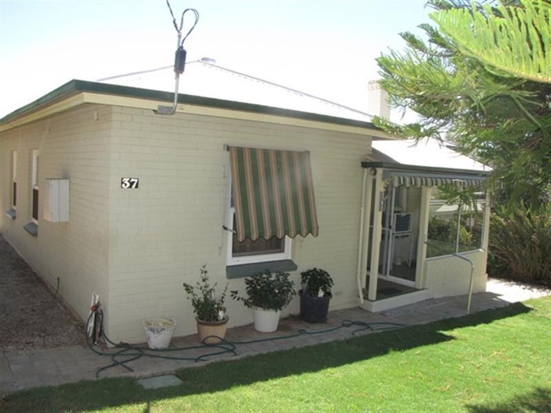 37 Laffer Street, Barmera SA 5345