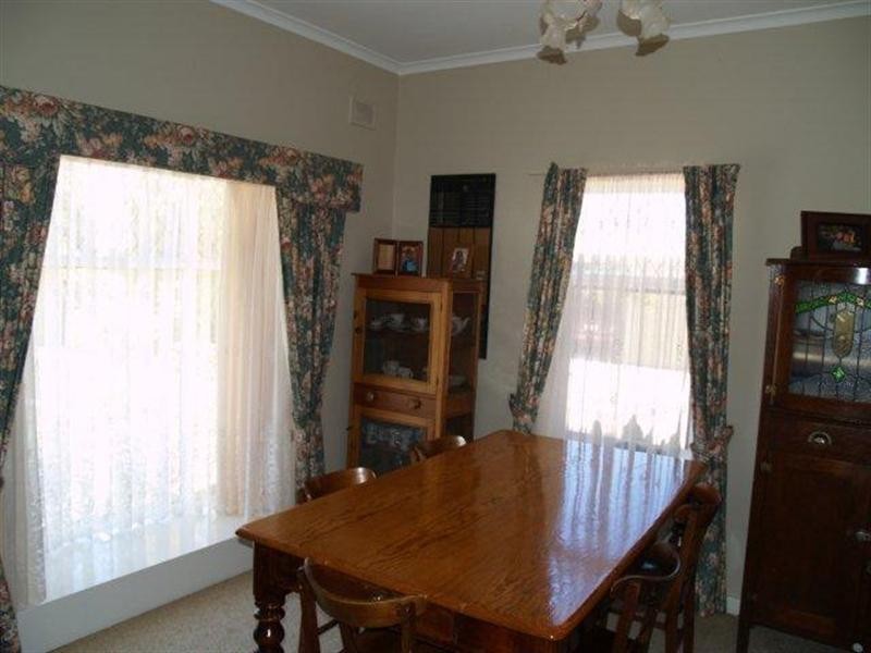 33 Borroughs Road, Waikerie SA 5330