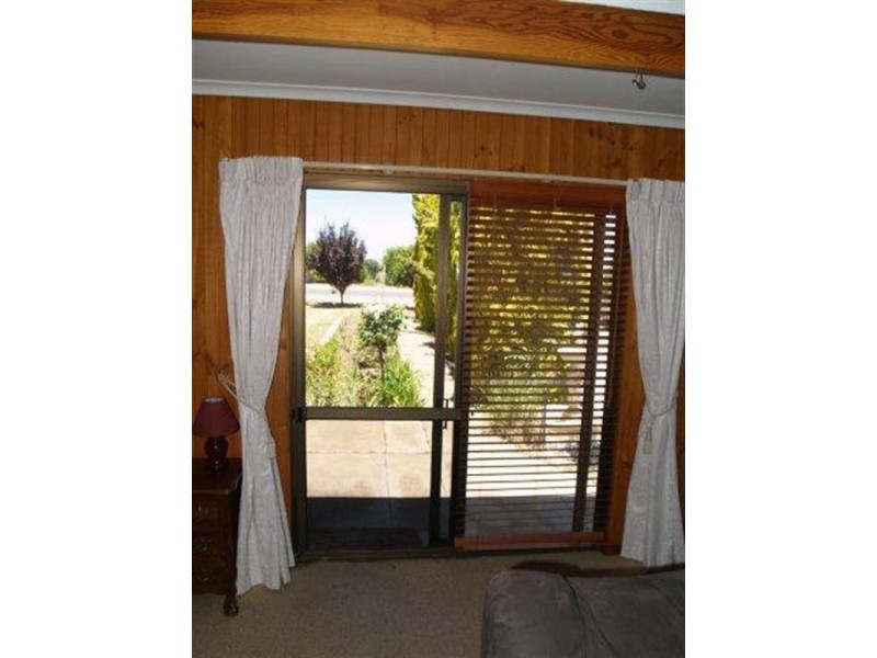 33 Borroughs Road, Waikerie SA 5330