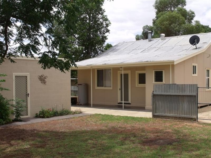 10 Sturt Street, Loxton SA 5333