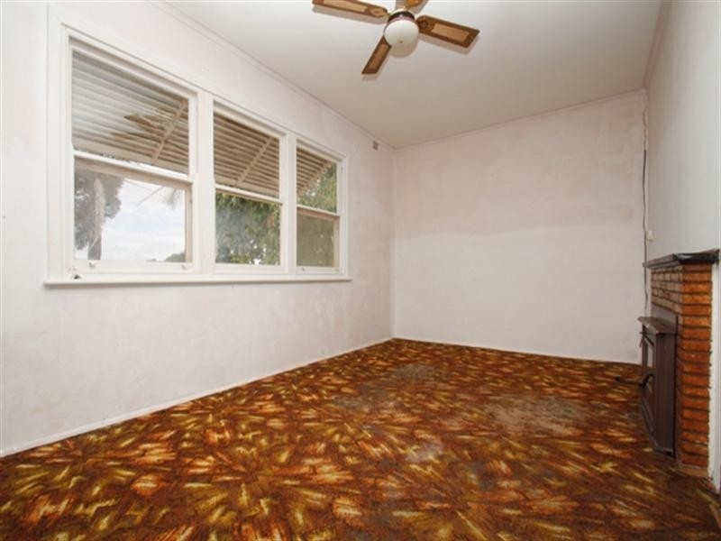 7 Casson Avenue, Loxton SA 5333