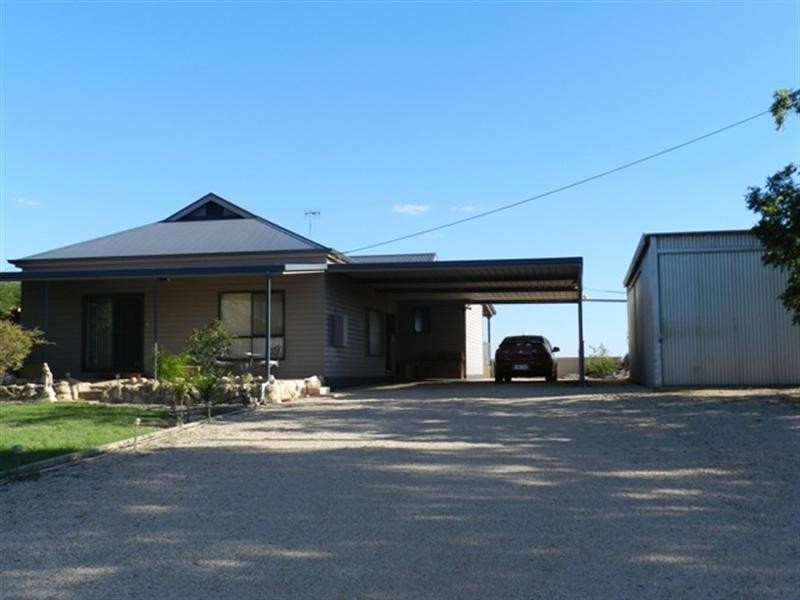 15 Schmidt Lane, Berri SA 5343