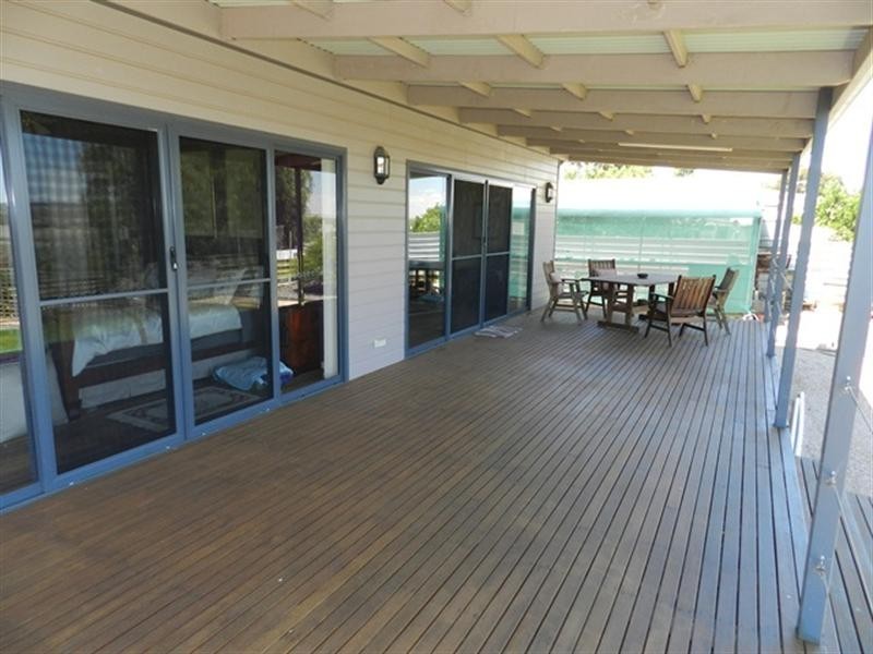 15 Schmidt Lane, Berri SA 5343