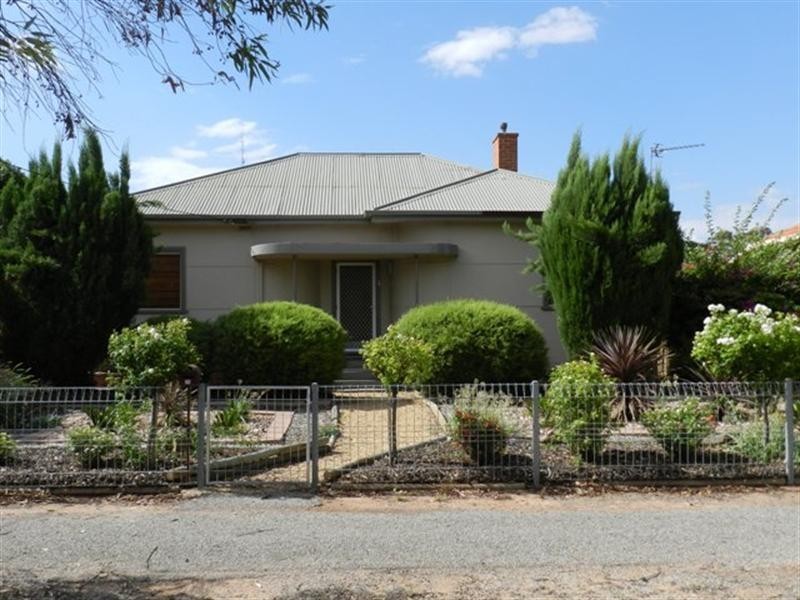 26 Dickerson Street, Barmera SA 5345