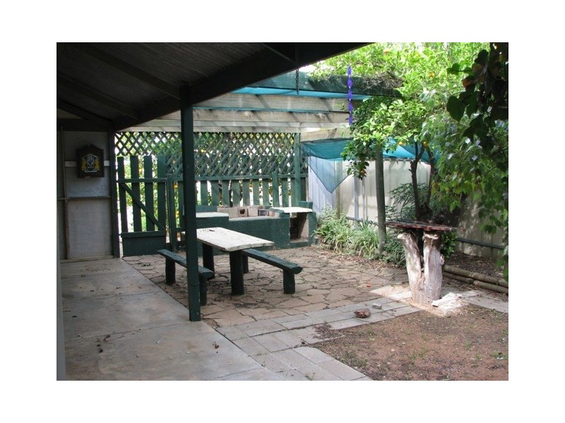 8 Lawrie Terrace, Waikerie SA 5330