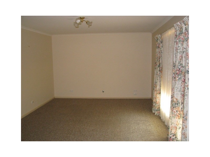 8 Fullwood Street, Waikerie SA 5330