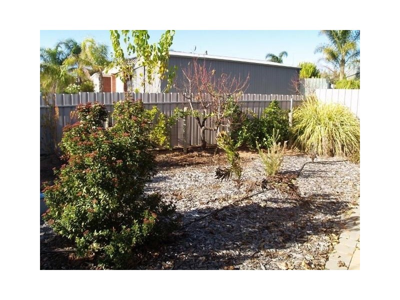 2 Edwards Crescent, Waikerie SA 5330
