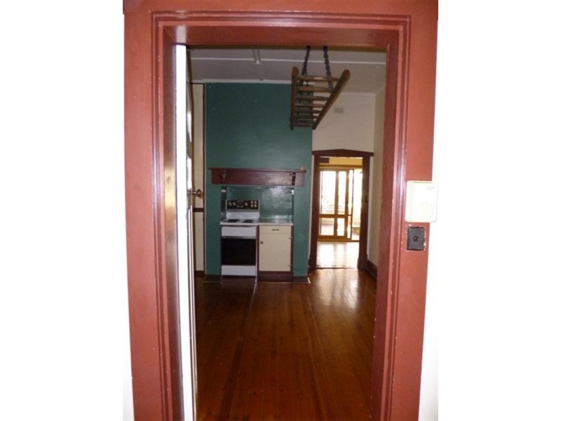 27 Peake Terrace, Waikerie SA 5330