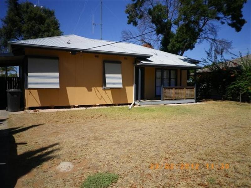 2 Coombe Street, Berri SA 5343