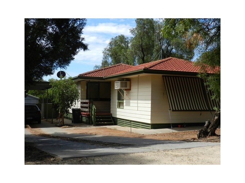6 Bahnisch Avenue, Berri SA 5343
