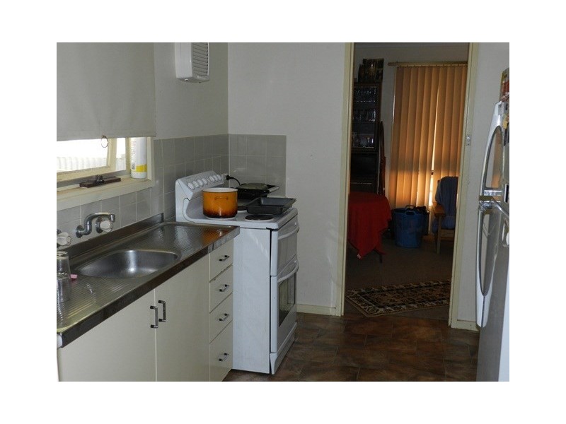 6 Bahnisch Avenue, Berri SA 5343